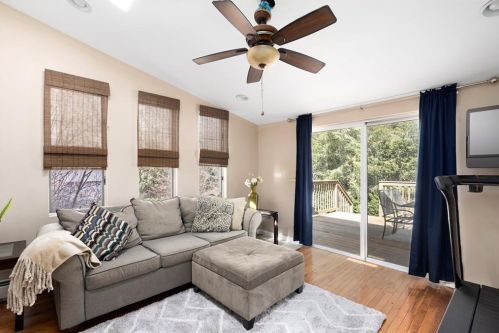 32 Rolling Acres Dr, Cumberland RI  02864-2614 exterior