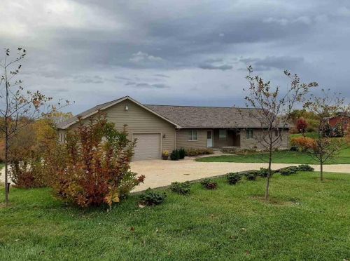 35467 Tv Ln, Prairie Du Chien, WI 53821-8090