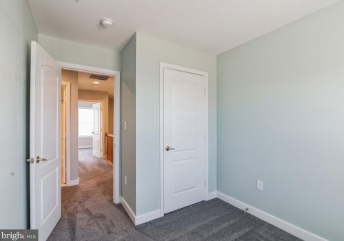 13046 Terminal Way, Woodbridge VA  22193-6116 exterior