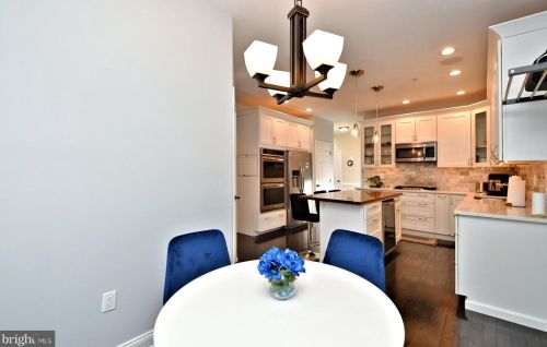 309 Meadow View Ln, Lansdale PA  19446-5932 exterior