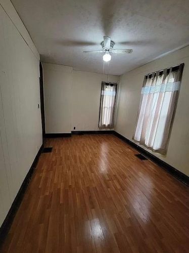 174 Lake St, Delaware, OH 43015-1822
