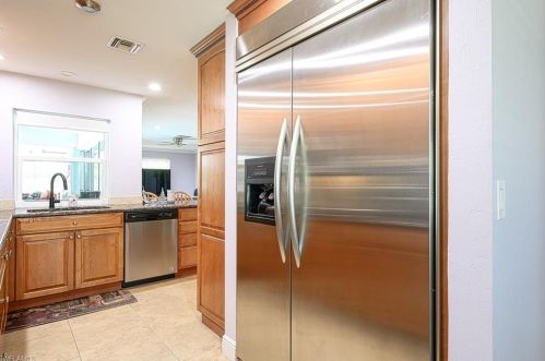 320 Hazelcrest St, Marco Island FL  34145-5230 exterior