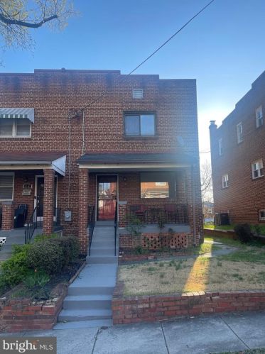 24 54th St, Washington DC  20019-6559 exterior