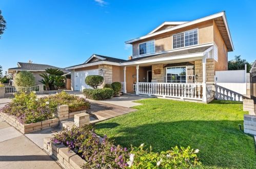 4665 Guava Ave, Seal Beach, CA 90740-2941