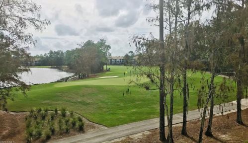 8285 Danbury Blvd, Naples FL  10204-0665 exterior