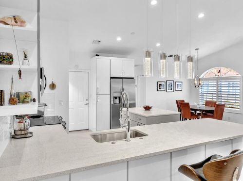 6090 Lake Hibiscus Dr, Delray Beach FL  33484-4617 exterior