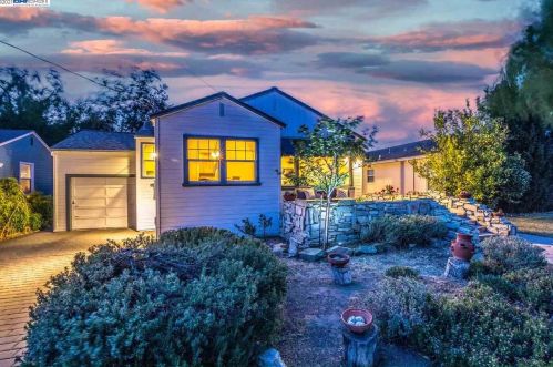 2370 Palm Ave, Livermore, CA 94550-4608