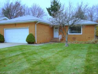 1946 Hope Haven Dr, Cleveland, OH 44134-6617