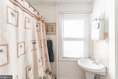 113 Mill Rd, Norristown PA  19401-1816 exterior