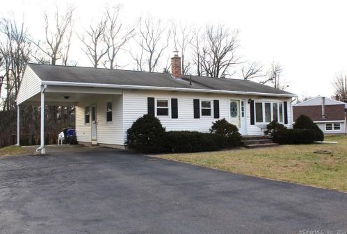 317 Reed Ave, Windsor Locks, CT 06096-1212
