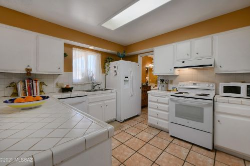 808 Abrego Dr, Green Valley AZ  85614-3641 exterior