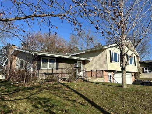 721 Grove St, Mauston, WI 53948-1605