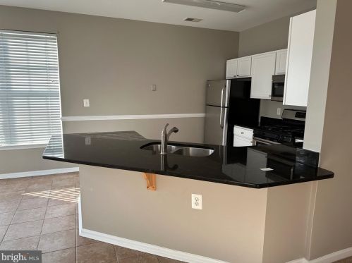 15615 Everglade Ln, Bowie, MD 20716-3297