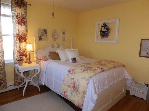 30 Linwood Ave, Methuen MA 01844-5917 exterior