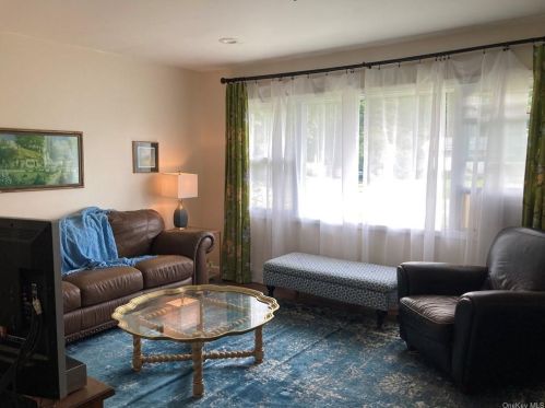 20 Scotchtown Pl, Middletown NY  10941-1434 exterior