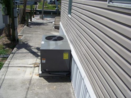 4743 Flamingo Dr, Saint James City FL  33956-2817 exterior