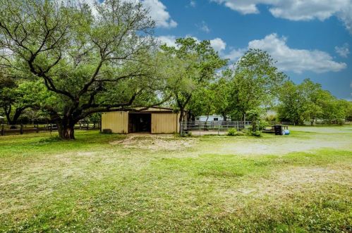 21418 Fones Rd, Tomball, TX 77377-5831
