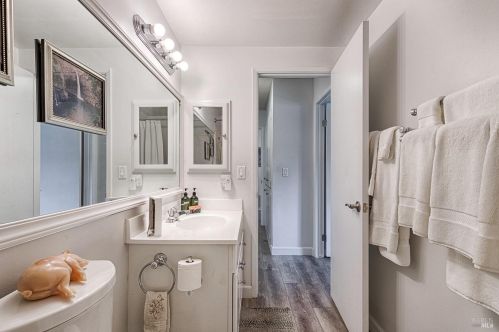 350 Oak Leaf Cir, Santa Rosa CA  95409-6202 exterior