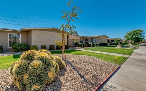 10551 Granada Dr, Sun City, AZ 85373-1933