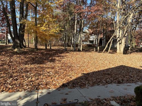 1422 Tristram Cir, West Deptford NJ  08051-2265 exterior