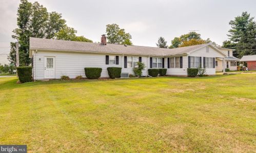 147 Euclid Ave, Charles Town WV  25414-1111 exterior