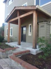 560 18th Ave, Eugene OR  97401-4135 exterior