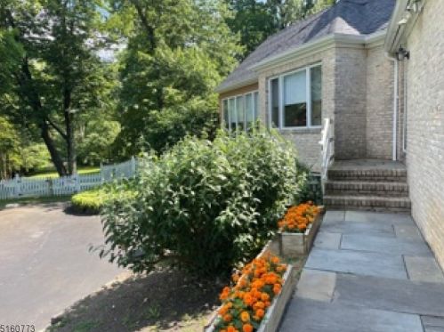 44 Ferguson Rd, Warren NJ  07059-6908 exterior