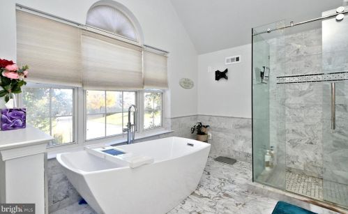 309 Meadow View Ln, Lansdale PA  19446-5932 exterior