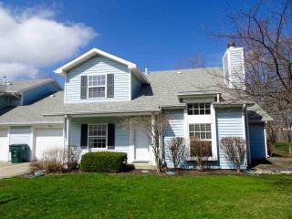 3922 Lakeside Dr, Muncie, IN 47304-6353