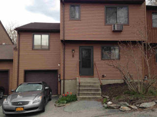 8 Hilltop Cir, Fishkill, NY 12524-2619