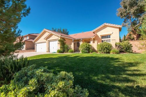 42125 Shadow Hills Dr, Lancaster, CA 93536-3757