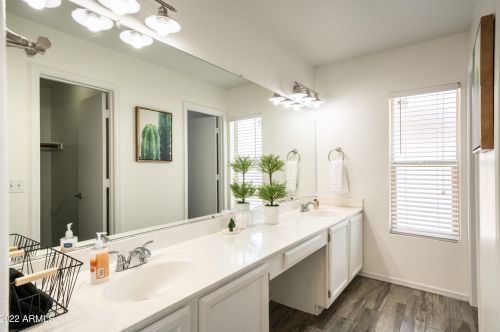 1320 Scott Ave, Gilbert AZ 85234-3687 exterior