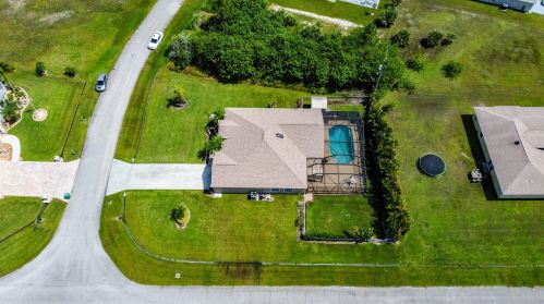 1991 Fanfare St, Fort Pierce, FL 34987-2031