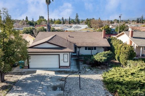 187 Carlsbad Cir, Vacaville, CA 95687-3409
