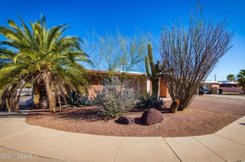 8033 Victoria Dr, Tucson, AZ 85730-3530