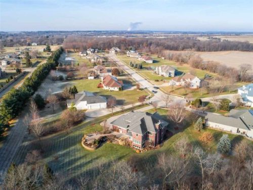1761 Emerald Ct, Robins, IA 52328-9651