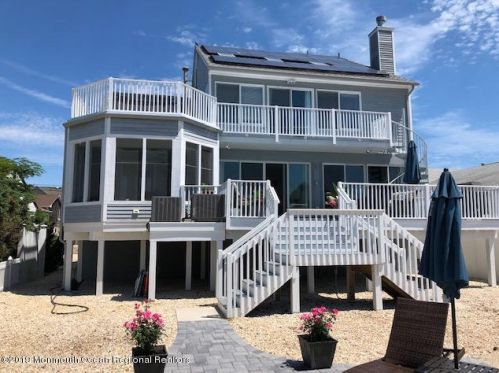 13 6th Ter, Pelican Island, NJ 08751-1323