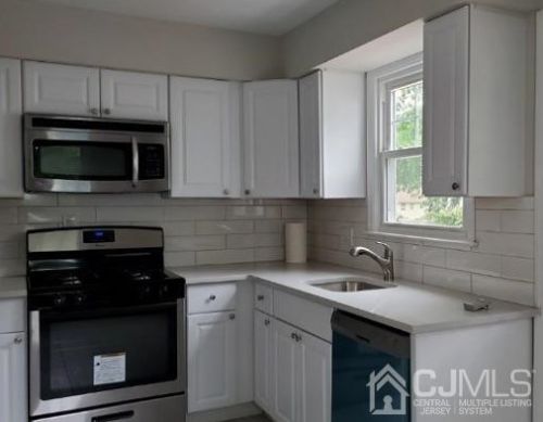 784 Ctr St, Green Brook NJ  08812-1510 exterior