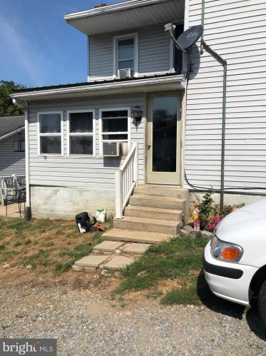 106 Middle Spring Rd, Lees Cross Roads, PA 17257-8614