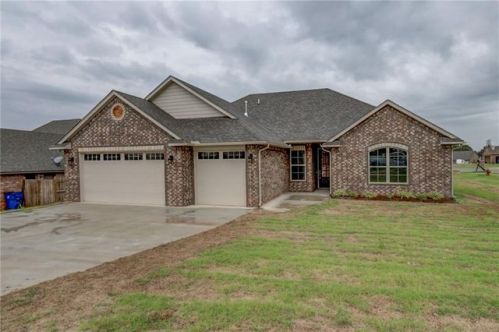 287 Appaloosa Dr, Blanchard, OK 73010