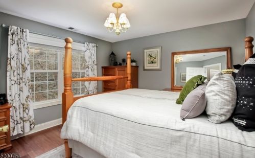 11 Cedar Ct, Hackettstown NJ  07840-2850 exterior