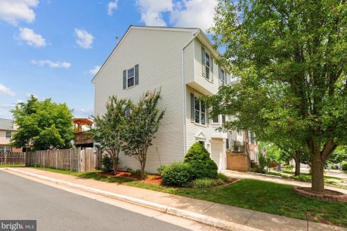 605 Cobbler Ter, Leesburg, VA 20175-8978