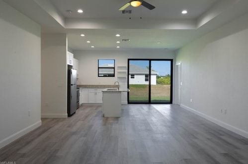 448 Rayneta St, Lehigh Acres FL 33974-0491 exterior