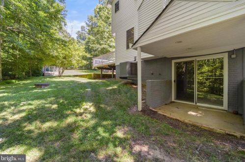 8819 Clinton Dr, Nokesville VA  20181-3205 exterior