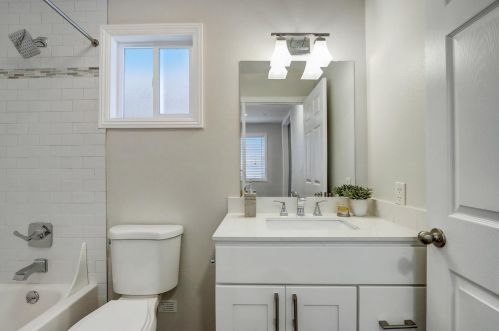 626 Manzanita St, Redwood City CA  94063-2947 exterior