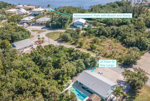 25 Palm Dr, Key Largo, FL 33037-3205
