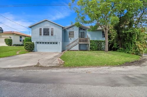 27233 Galleon Dr, Bonita Springs, FL 34135-4442