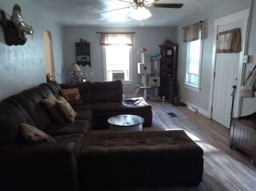 2571 Parkwood Rd, Shelocta, PA 15774-8004