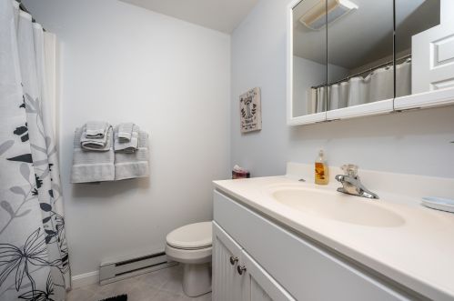 25 Blueberry Path, Yarmouth MA 02675-1475 exterior