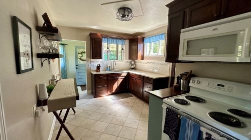 493 Birch Way, New Kensington PA  15068-5037 exterior